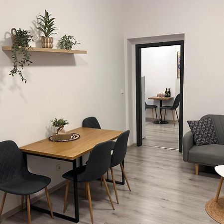 Apartmany Na Trojce Žatec Εξωτερικό φωτογραφία
